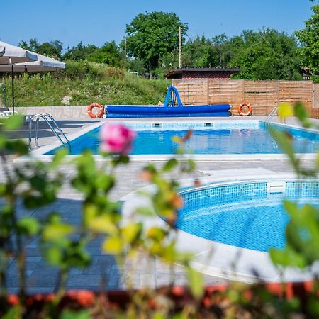 Hotel Комплекс Асеневци Tsareva Livada Esterno foto